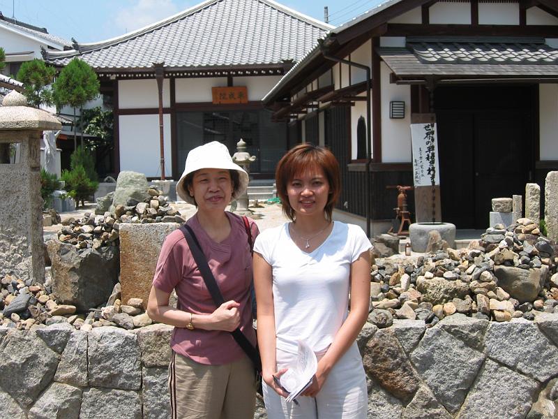 已經到了嵐山嵯峨站，從車站起要走一段路去吃中餐.JPG