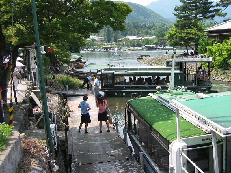 渡月橋的遊船.JPG