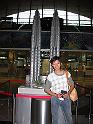 105-0570_IMG